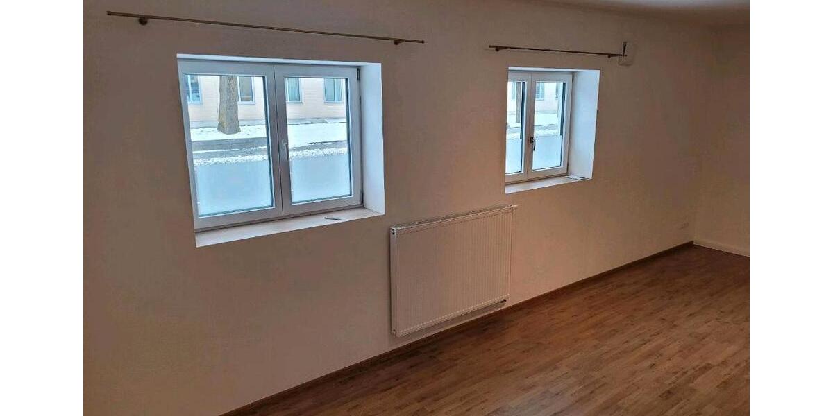 Erdgeschoßwohnung Traunstein - 1 Zimmer, 30 m&sup2;, 585&euro; | Angebot:26030454