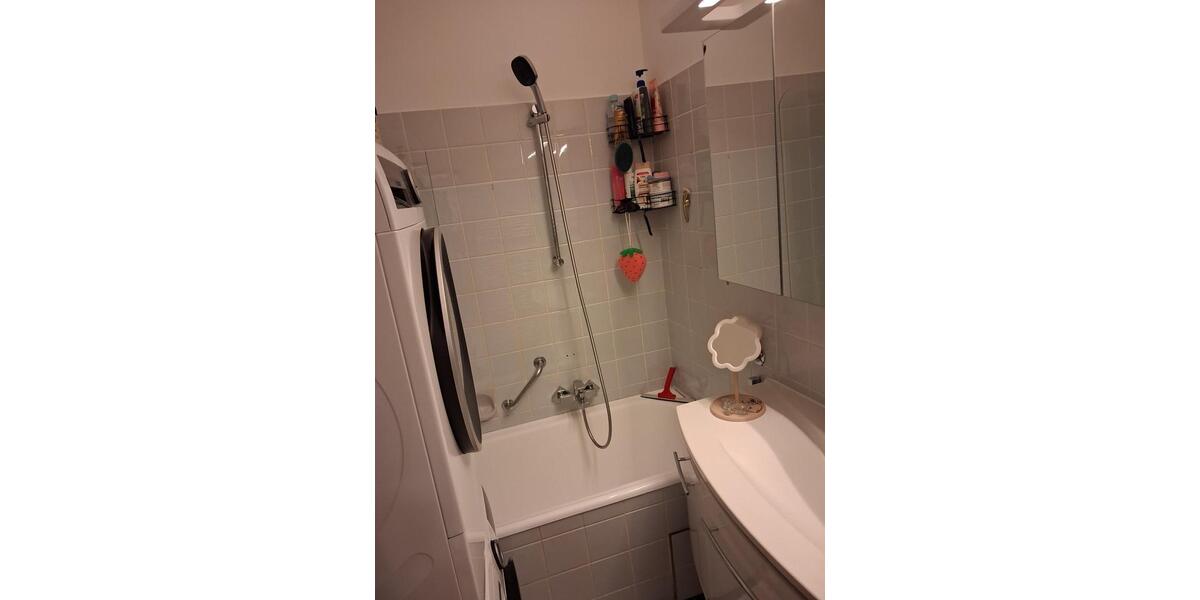 Etagenwohnung Traunstein - 3 Zimmer, 74 m&sup2;, 700&euro; | Angebot:25720271