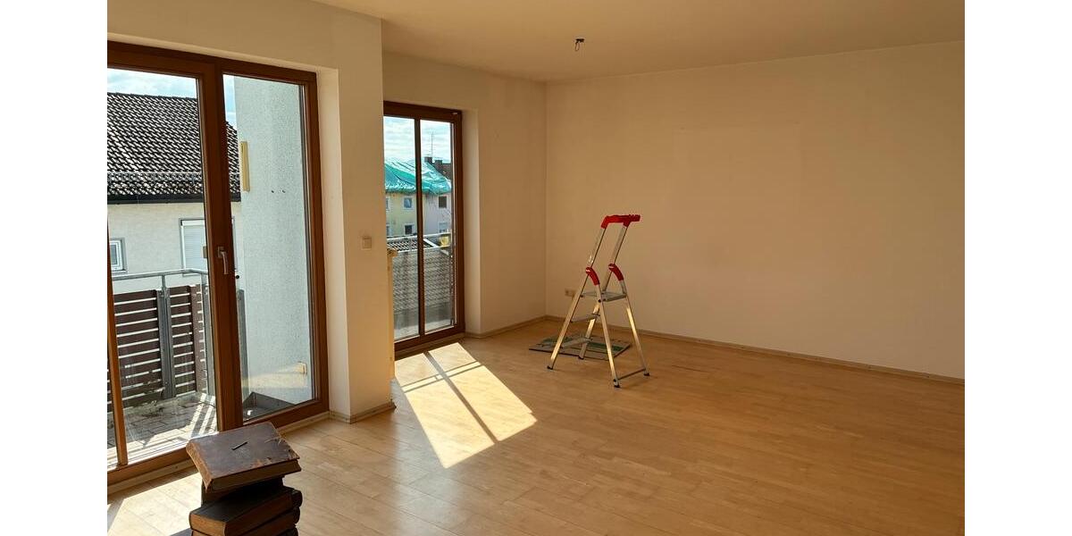 Etagenwohnung Traunreut Irsing - 3 Zimmer, 79 m&sup2;, 1.050&euro; | Angebot:27609798