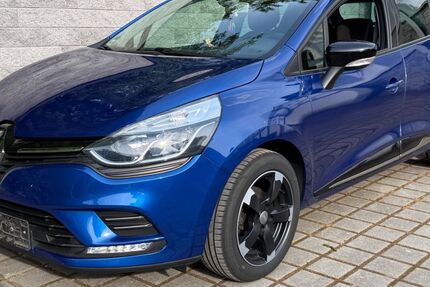 Renault Clio 94.000 km 8.490 &euro; Bad Reichenhall 83435
