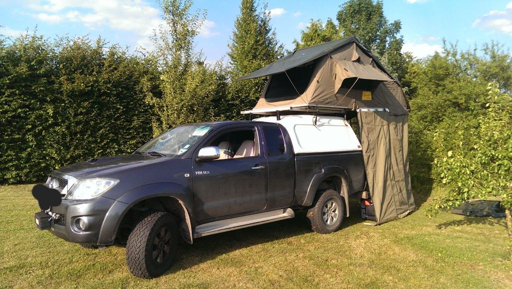 Toyota Hilux 332.000 km 13.800 &euro; Trostberg 83308