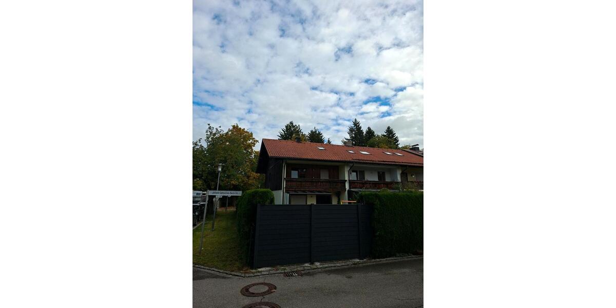 Reihenhaus Traunreut Irsing - 5.5 Zimmer, 140 m&sup2;, 1.220&euro; | Angebot:27620956