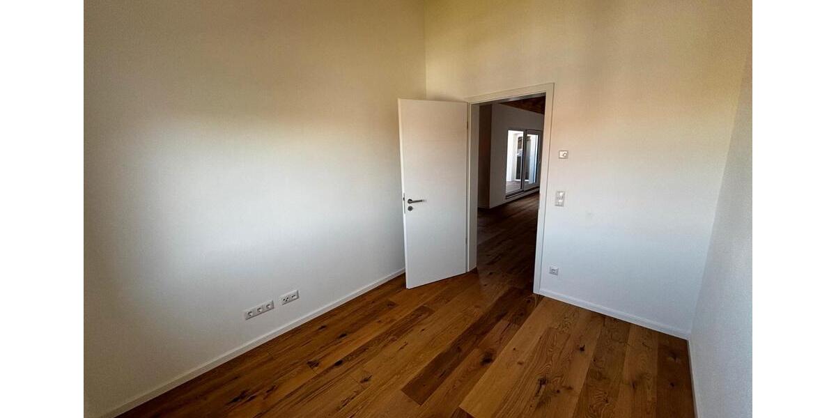 Dachgeschoßwohnung Feichten an der Alz - 4 Zimmer, 89 m&sup2;, 1.215&euro; | Angebot:25481408
