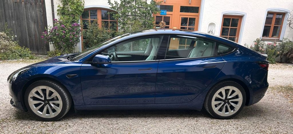 Tesla Model 3 67.000 km 27.500 &euro; Amerang 83123