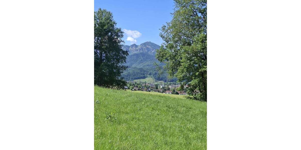 Etagenwohnung Bergen - 3 Zimmer, 101 m&sup2;, 1.390&euro; | Angebot:27100931