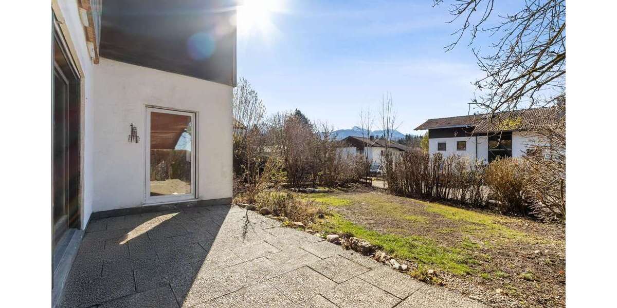 Sanierungsbedürftiges EFH mit separatem KG-Zugang | Ideal für Wohnen und Arbeiten unter einem Dach - Einfamilienhaus Grabenstätt | Angebot:25927881