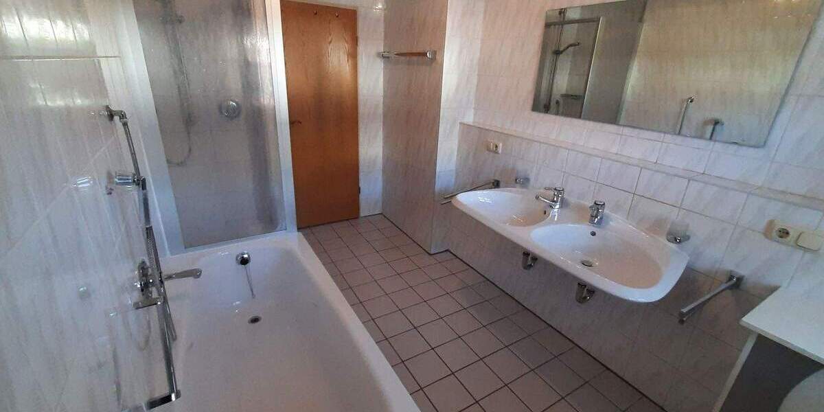 Etagenwohnung Bad Reichenhall - 3 Zimmer, 107 m&sup2;, 395.000&euro; | Angebot:25669506