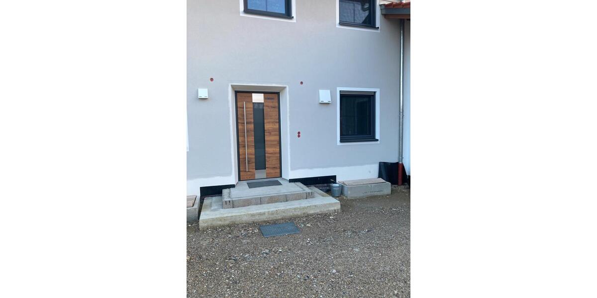 Erdgeschoßwohnung Schnaitsee - 2.5 Zimmer, 90 m&sup2;, 1.100&euro; | Angebot:25407926