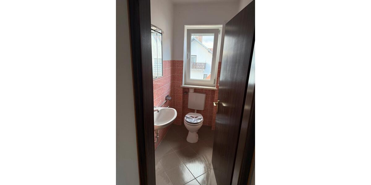 Etagenwohnung Garching an der Alz - 4 Zimmer, 98 m&sup2;, 900&euro; | Angebot:26030570