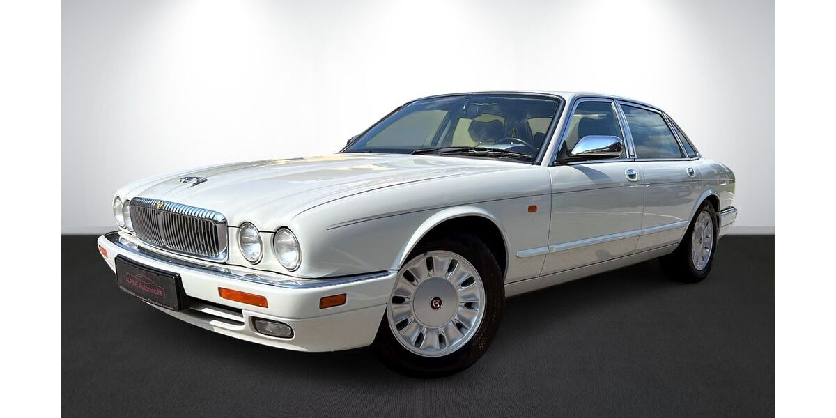 Jaguar Daimler 132.300 km 15.990 &euro; Freilassing 83395