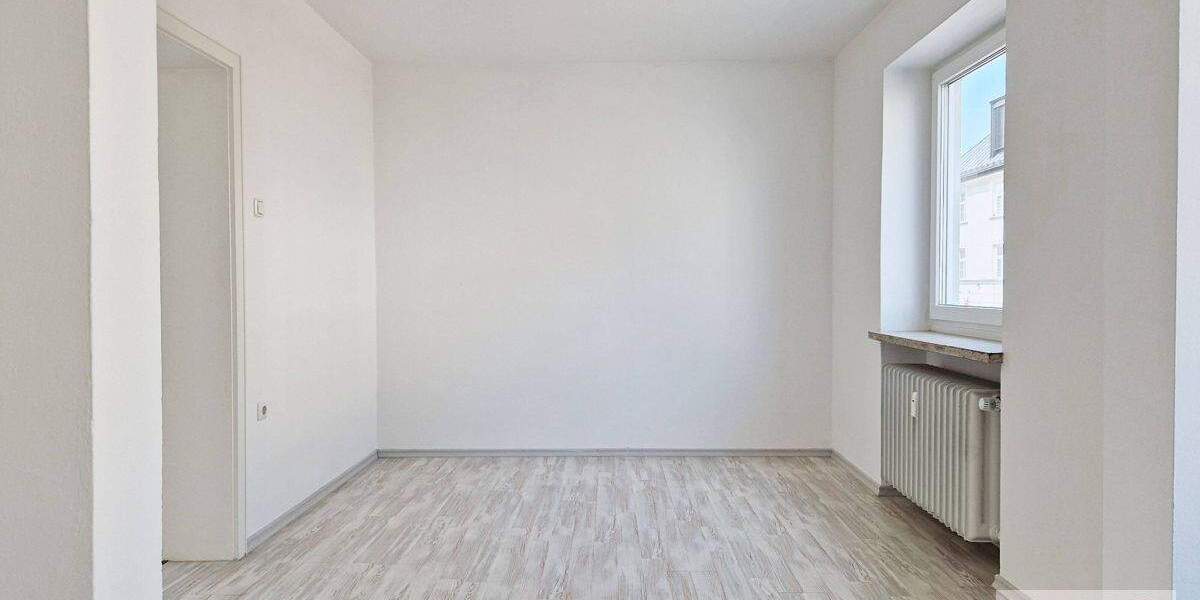 Etagenwohnung Freilassing - 4 Zimmer, 95 m&sup2;, 349.000&euro; | Angebot:25684057