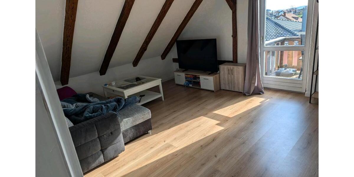 Dachgeschoßwohnung Palling - 3 Zimmer, 84 m&sup2;, 1.000&euro; | Angebot:26247658