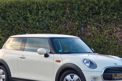 Mini ONE 13.000 km 15.900 &euro; Trostberg 83308