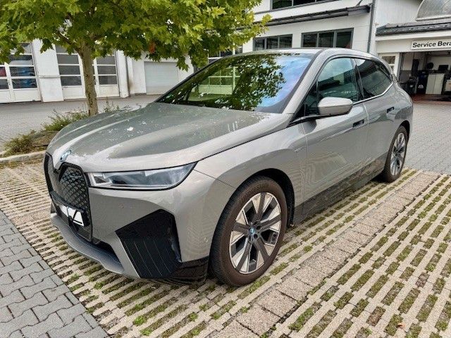BMW iX 24.980 km 59.990 &euro; Altenmarkt a.d. Alz 83352