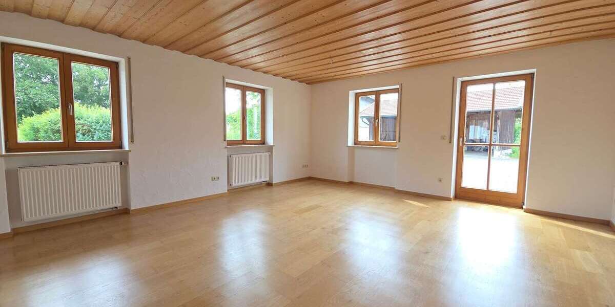 Etagenwohnung Traunreut Irsing - 5 Zimmer, 150 m&sup2;, 1.250&euro; | Angebot:26789332