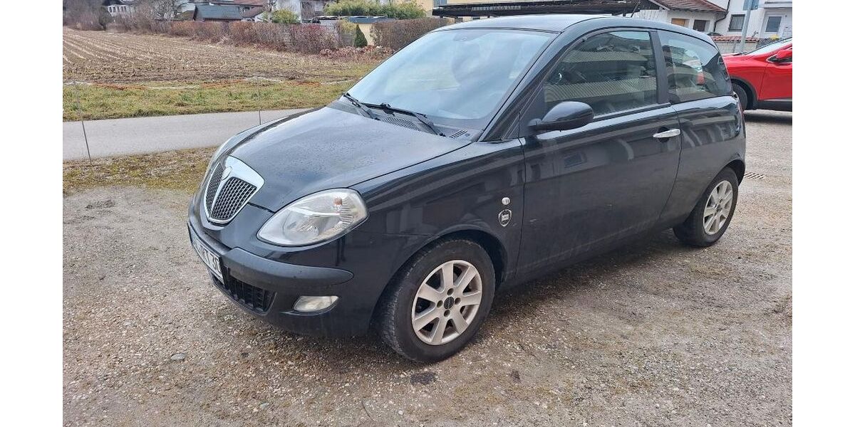 Lancia Ypsilon 158.700 km 2.380 &euro; Freilassing 83395