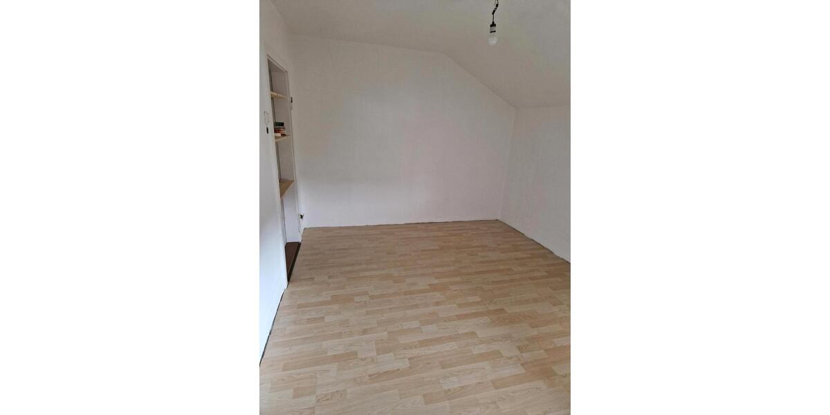 Dachgeschoßwohnung Obing - 4 Zimmer, 95 m&sup2;, 950&euro; | Angebot:25841132