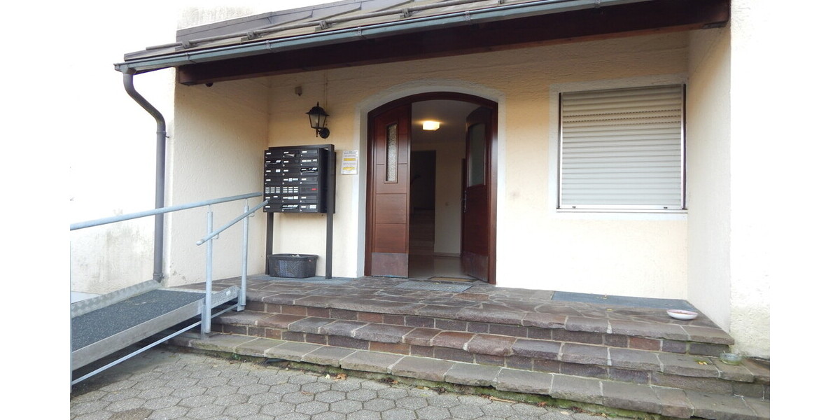 Solide Altersvorsorge für junge Anleger - vermietete 2 Zimmerwohnung in Freilassing + KFZ-Stellplatz - Etagenwohnung Freilassing Freilassing | Angebot:25231149