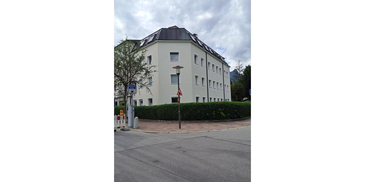 Etagenwohnung Bad Reichenhall - 3 Zimmer, 87 m&sup2;, 950&euro; | Angebot:25722553