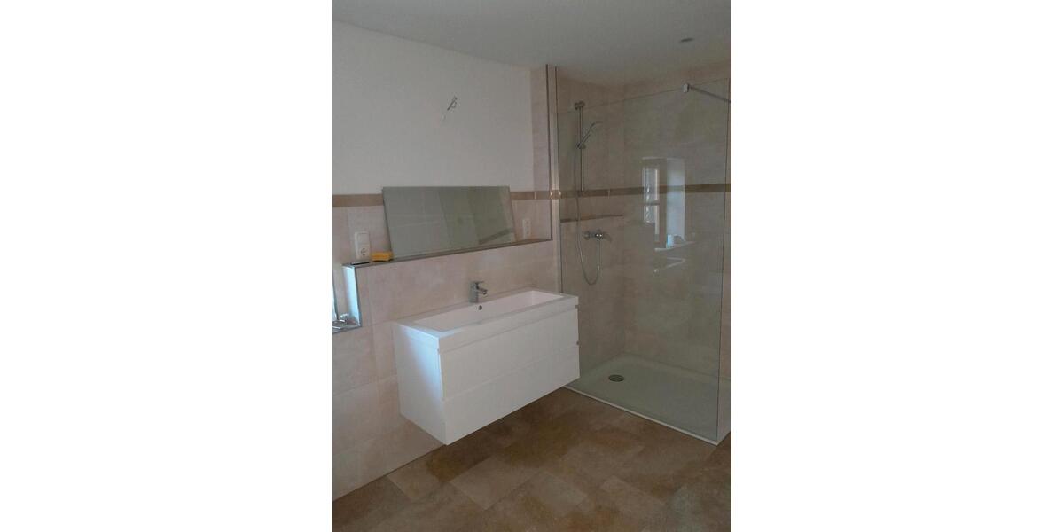 Erdgeschoßwohnung Schnaitsee - 4 Zimmer, 100 m&sup2;, 1.300&euro; | Angebot:25553059