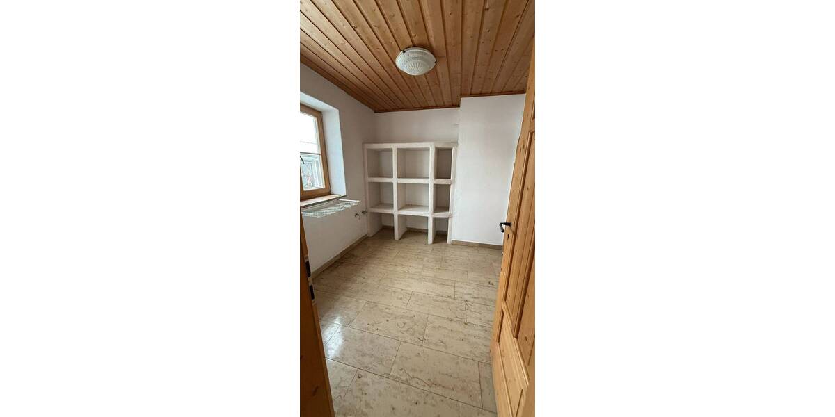 Etagenwohnung Grabenstätt Marwang - 7 Zimmer, 221 m&sup2;, 900.000&euro; | Angebot:26554693