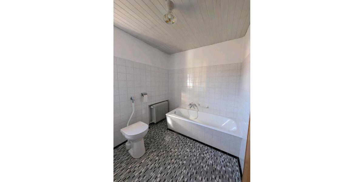 Einfamilienhaus Trostberg - 4 Zimmer, 126 m&sup2;, 295.000&euro; | Angebot:27616189