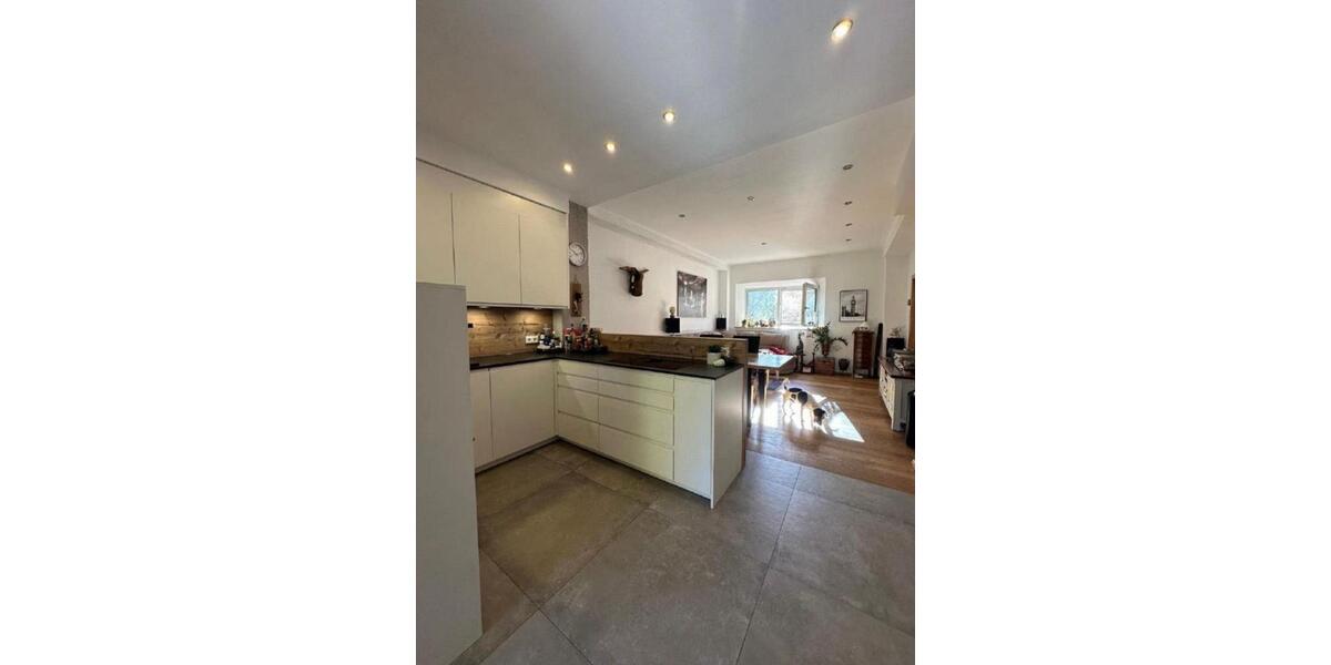 Einfamilienhaus Laufen - 7 Zimmer, 240 m&sup2;, 890.000&euro; | Angebot:27109727