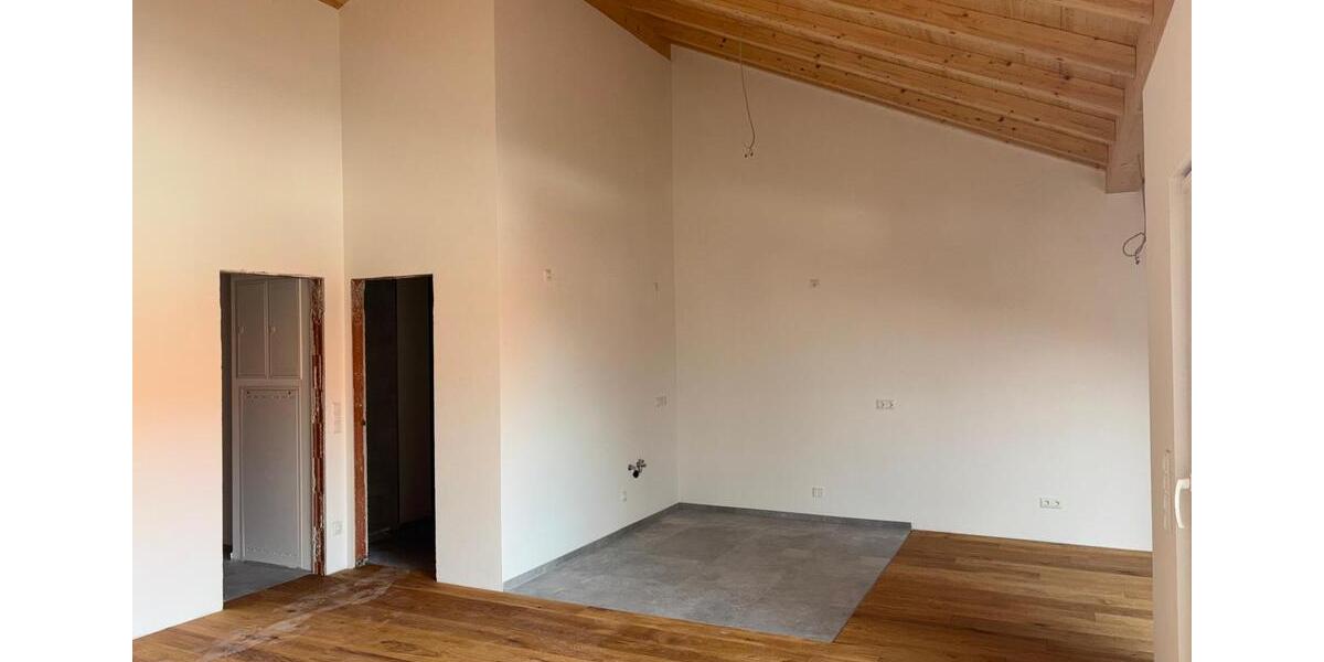 Dachgeschoßwohnung Feichten an der Alz - 2 Zimmer, 86 m&sup2;, 1.217&euro; | Angebot:26192986