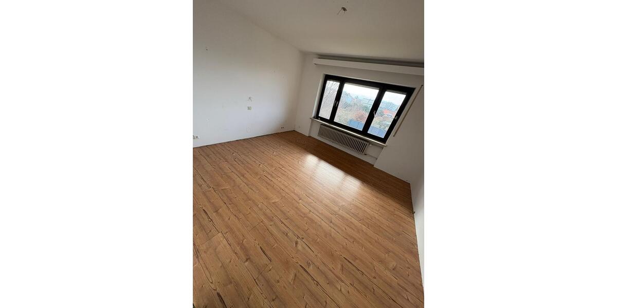 Einfamilienhaus Grabenstätt - 3 Zimmer, 145 m&sup2;, 2.000&euro; | Angebot:23636581