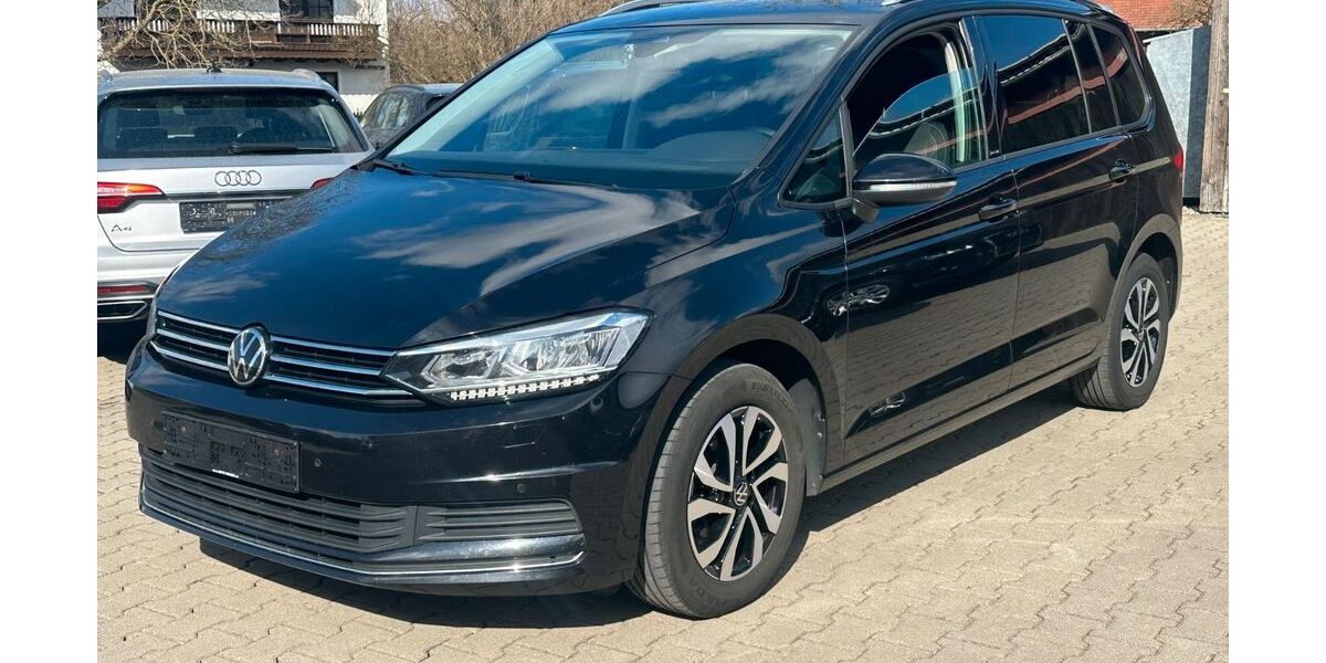 VW Touran 119.000 km 23.999 &euro; Petting /Waging am See 83367