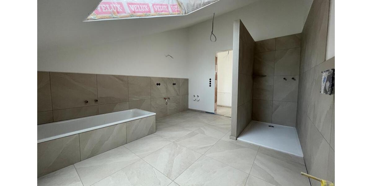 Dachgeschoßwohnung Waging am See Fisching - 4 Zimmer, 119 m&sup2;, 1.610&euro; | Angebot:27550255