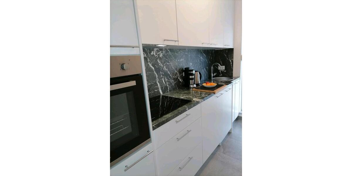 Einfamilienhaus Freilassing - 8 Zimmer, 350 m&sup2;, 430.000&euro; | Angebot:25363238