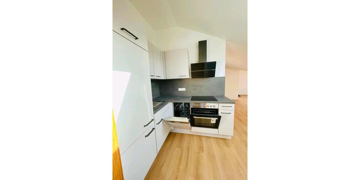 Dachgeschoßwohnung Siegsdorf - 2 Zimmer, 64 m&sup2;, 760&euro; | Angebot:27588851