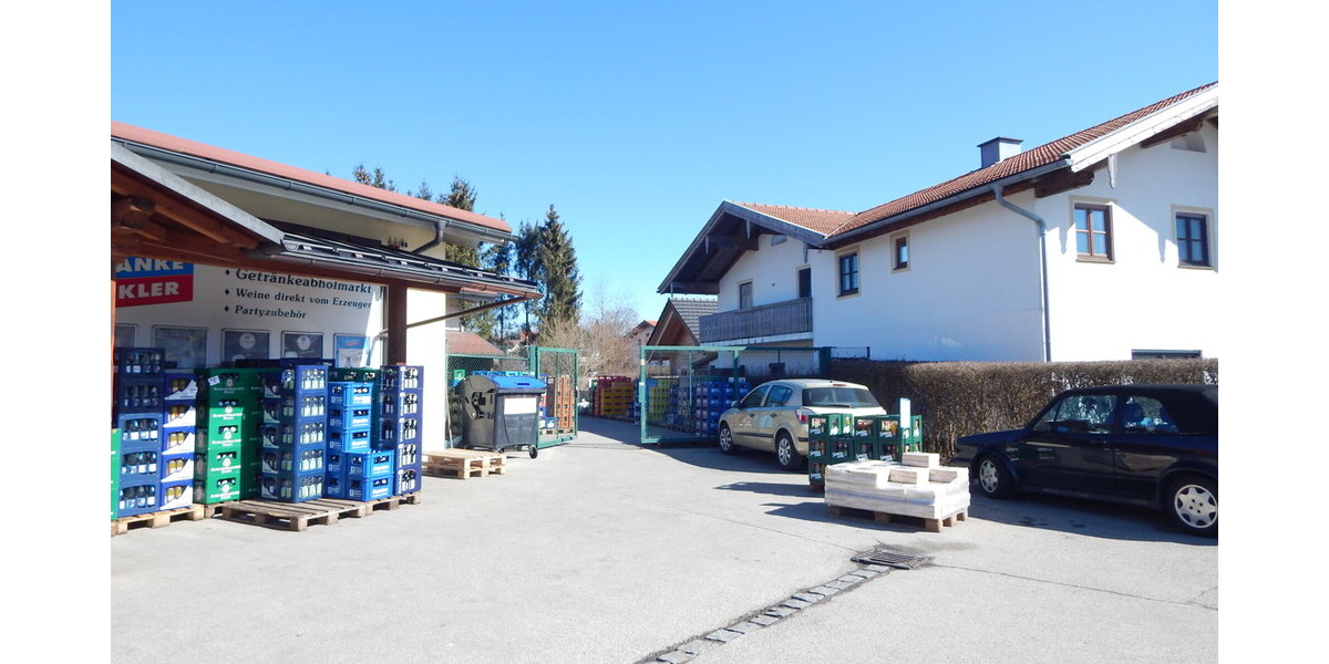 Attraktive Gewerbehalle mit Parkplätzen in Waging am See – vielseitig nutzbar – frei ab 01.06.2027 - Gewerbeobjekt Waging am See Waging a.See | Angebot:27463141