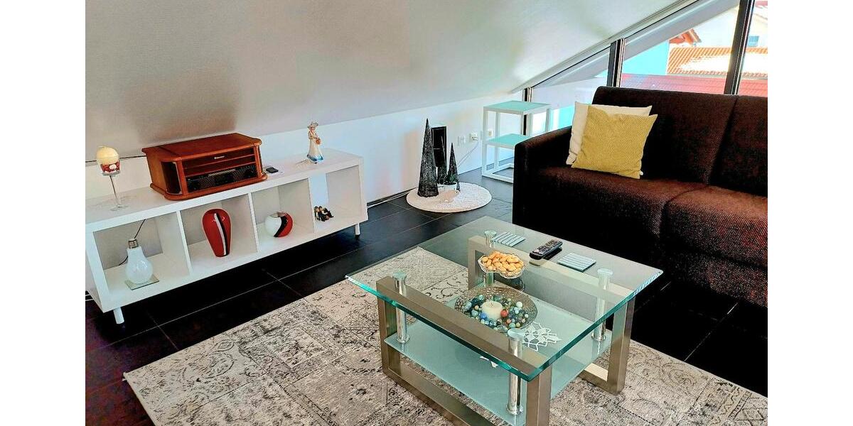 Dachgeschoßwohnung Traunreut Irsing - 1 Zimmer, 54 m&sup2;, 1.000&euro; | Angebot:25659028