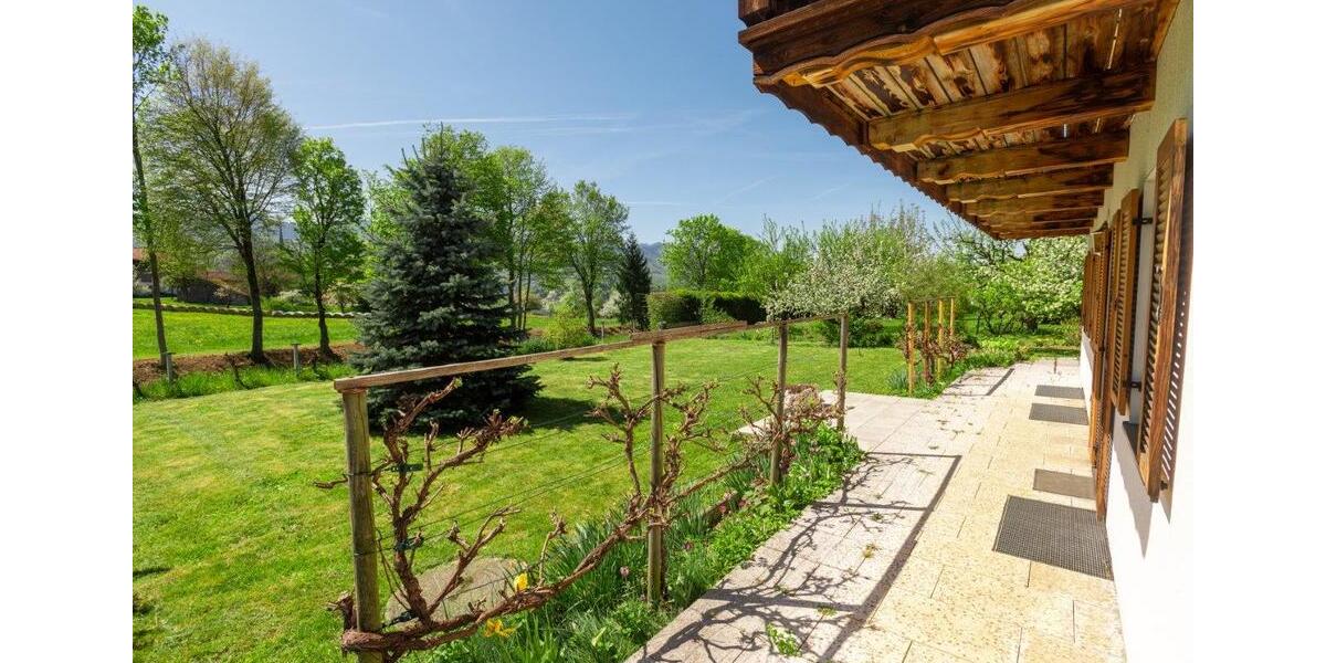 Einfamilienhaus Bergen - 17 Zimmer, 180 m&sup2;, 950.000&euro; | Angebot:26750612