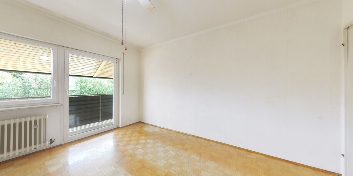 Doppelhaushälfte mit Garten & Garage in ruhiger Lage – viel Potenzial für Ihre Wohnideen - Doppelhaushälfte Freilassing Freilassing | Angebot:27453355