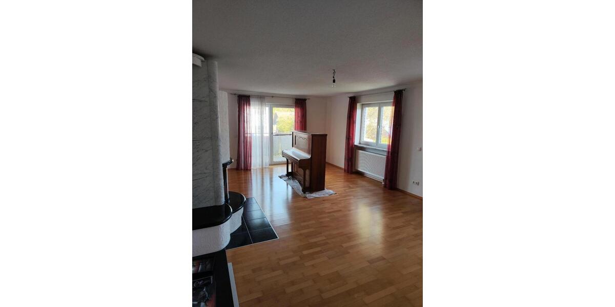 Etagenwohnung Traunreut St. Georgen - 4 Zimmer, 124 m&sup2;, 1.500&euro; | Angebot:26051561