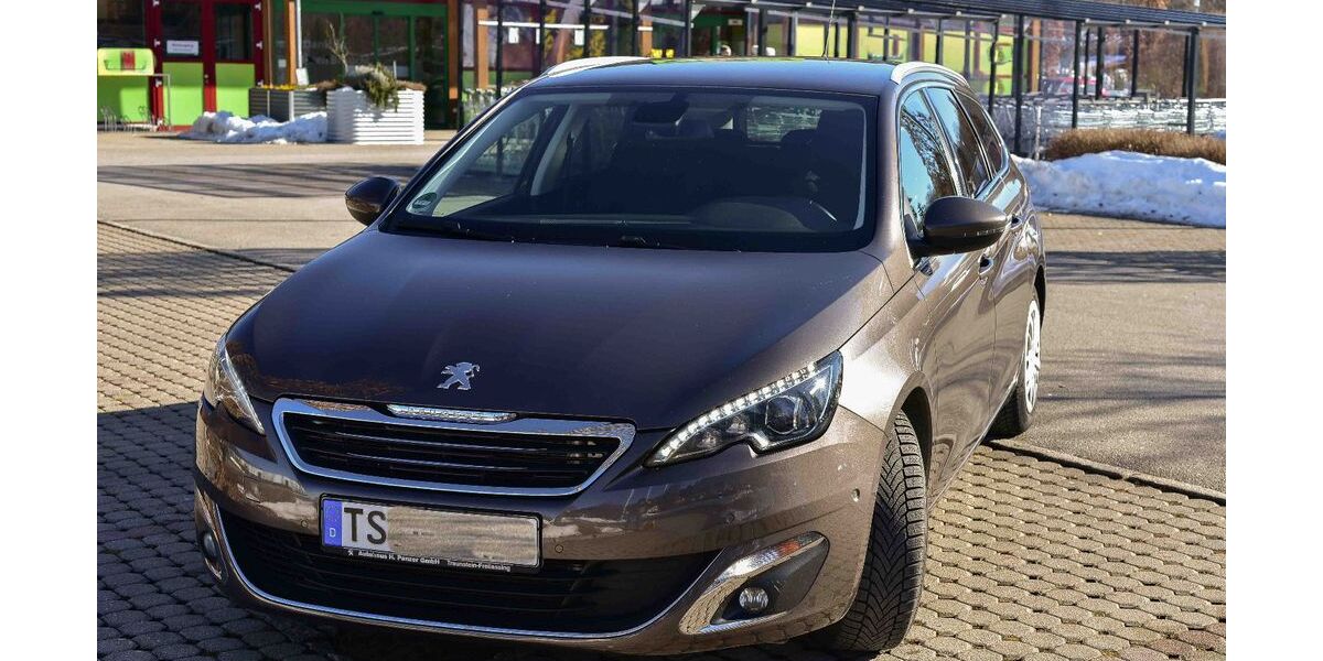 Peugeot 308 135.000 km 9.800 &euro; Traunstein 83278