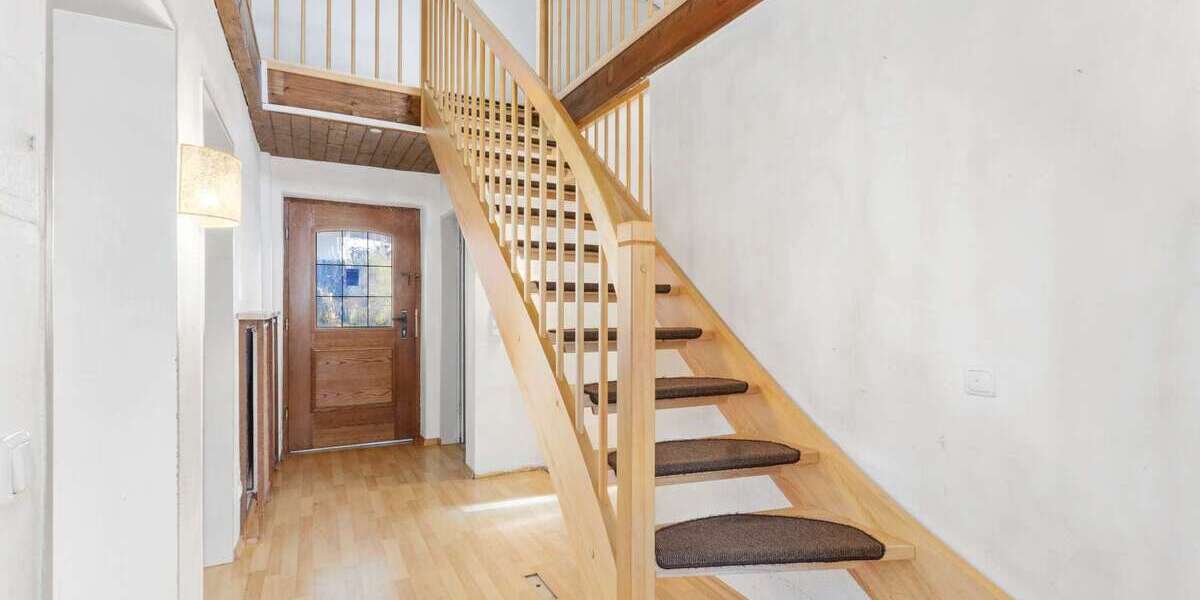 Sanierungsbedürftiges EFH mit separatem KG-Zugang | Ideal für Wohnen und Arbeiten unter einem Dach - Einfamilienhaus Grabenstätt | Angebot:25927881