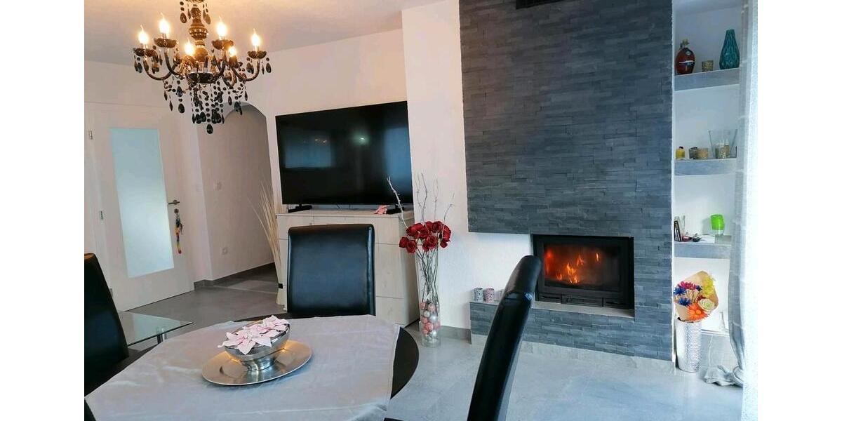 Einfamilienhaus Freilassing - 8 Zimmer, 350 m&sup2;, 430.000&euro; | Angebot:25363238