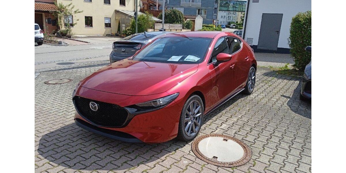 Mazda 3 3.423 km 26.899 &euro; Traunstein 83278