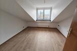 Dachgeschoßwohnung Traunreut Irsing - 3 Zimmer, 72 m&sup2;, 750&euro; | Angebot:25051998