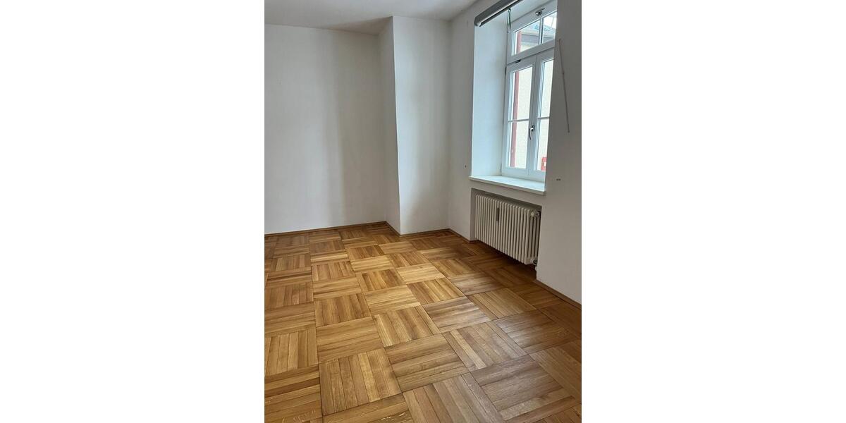 Etagenwohnung Siegsdorf - 5 Zimmer, 125 m&sup2;, 1.850&euro; | Angebot:26600567