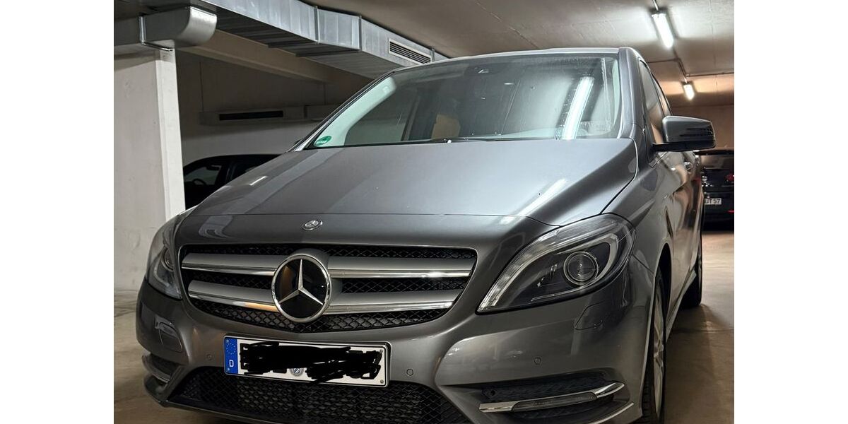 Mercedes-Benz B 220 83.796 km 12.800 &euro; Bergen 83346