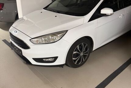 Ford Focus 223.976 km 4.200 &euro; Saaldorf 83416