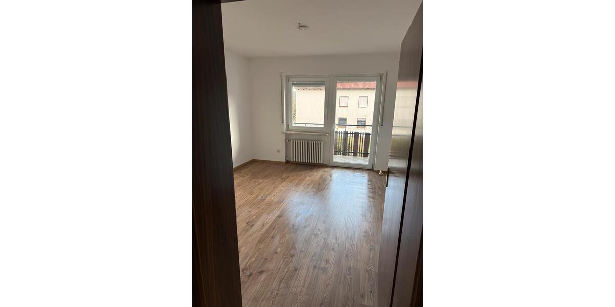 Etagenwohnung Garching an der Alz - 4 Zimmer, 98 m&sup2;, 900&euro; | Angebot:26030570