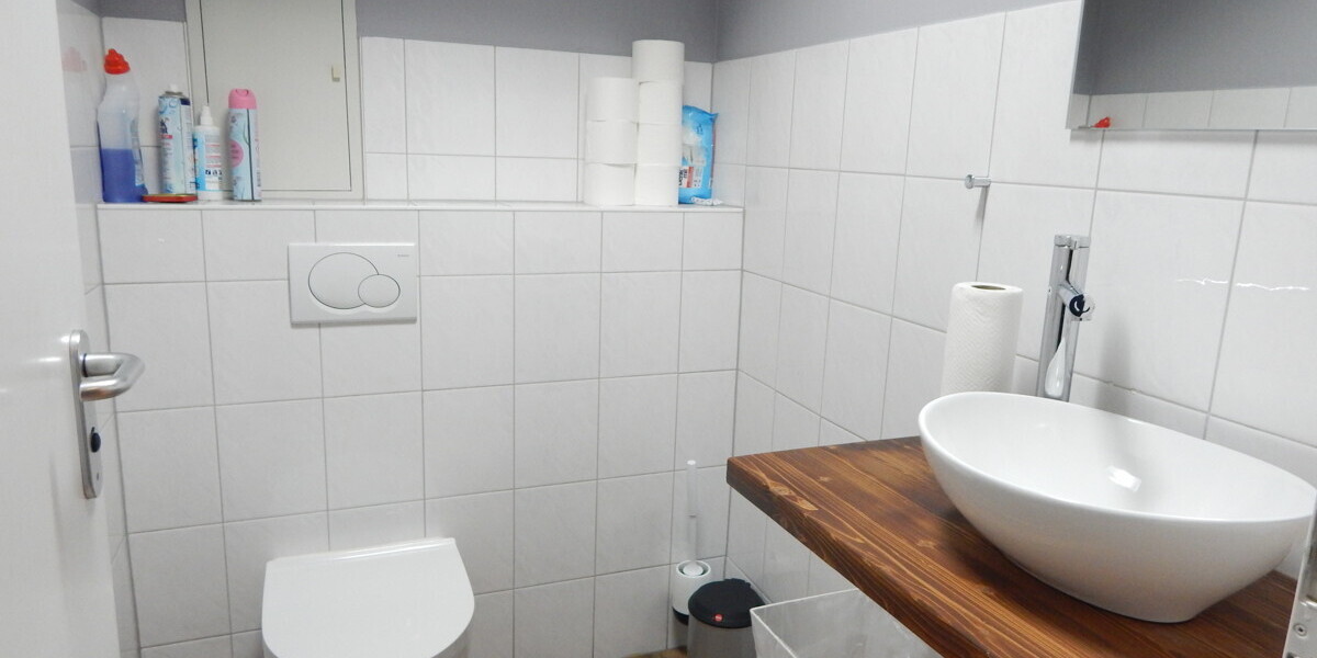 Ablösefreier, klimatisierter Friseursalon in 83395 Freilassing – voll ausgestattet, sofort bezugsfertig! - Gewerbeobjekt Freilassing Freilassing | Angebot:23021567