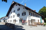 Großes, sonniges Baugrundstück mit denkmalgeschütztem Bauernhaus und Entwicklungspotenzial - Grundstück Piding Piding | Angebot:27120467