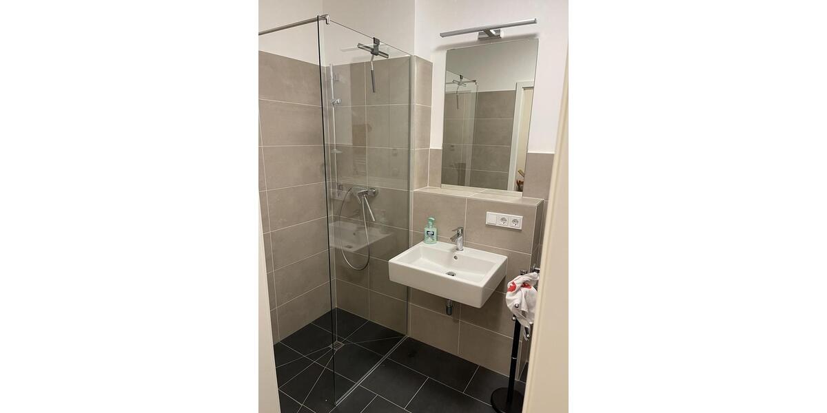 Erdgeschoßwohnung Freilassing - 2 Zimmer, 62 m&sup2;, 1.395&euro; | Angebot:25077850